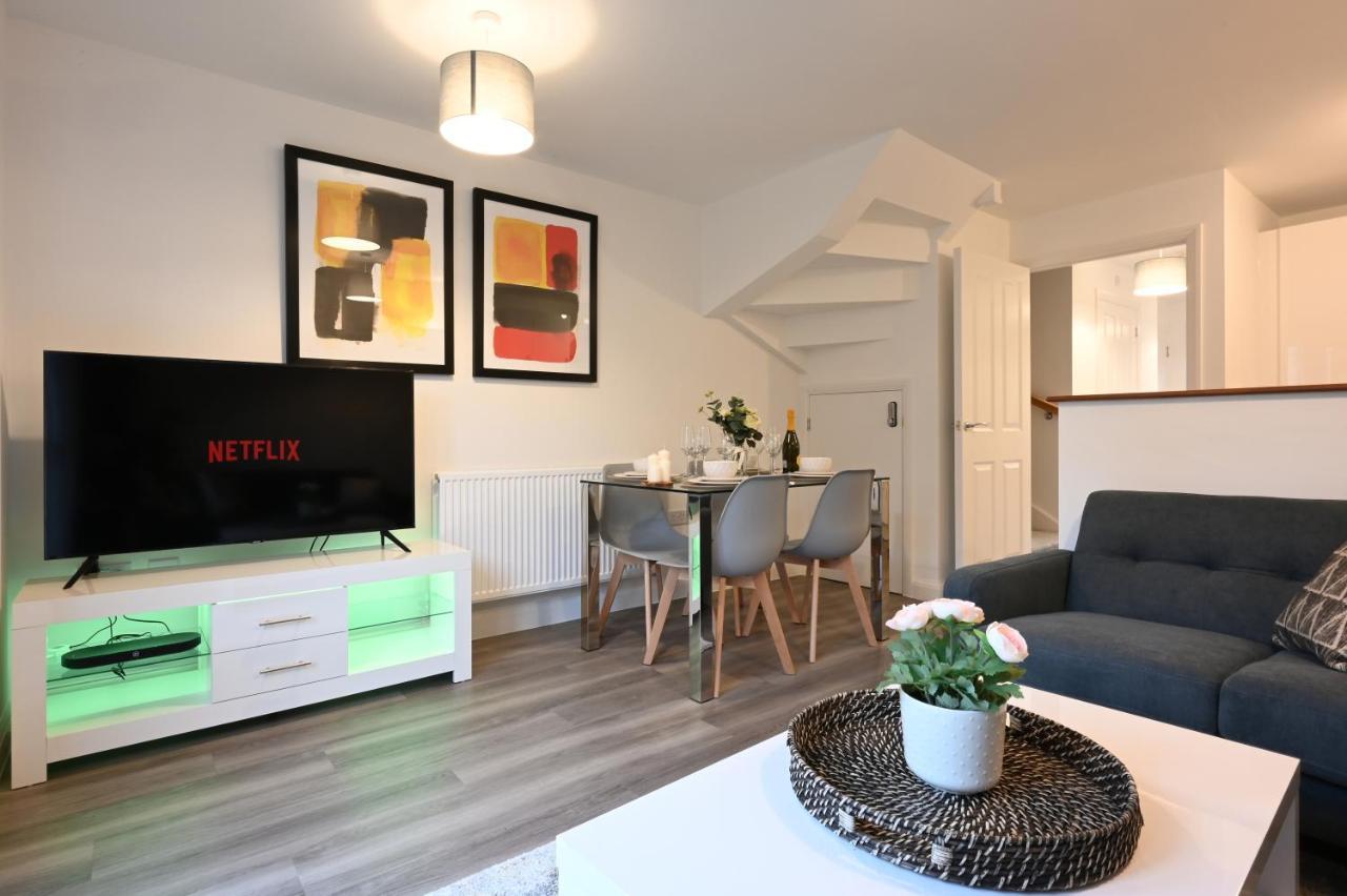 Luxury 4 Bed House With Gated Parking In The Heart Of Birmingham! Apartment Exterior photo