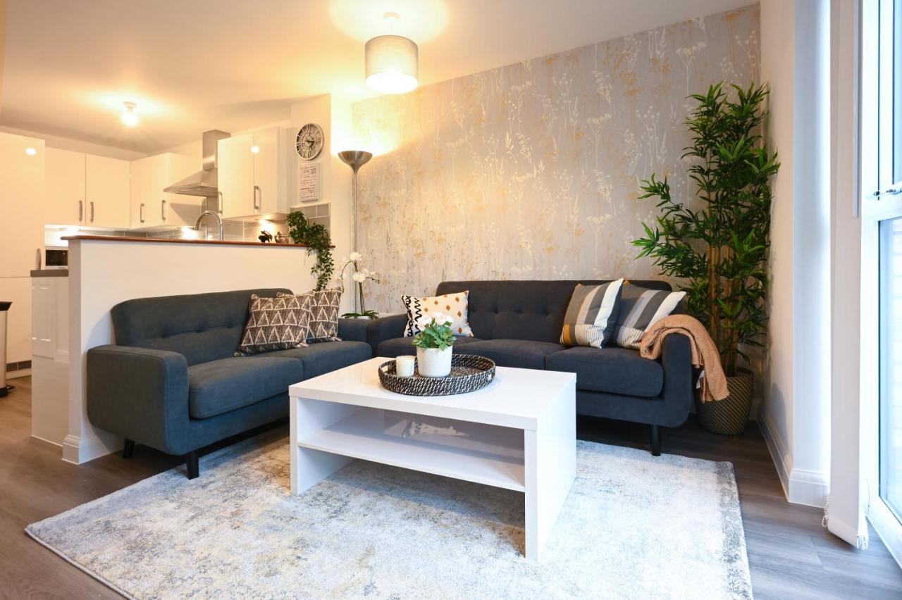 Luxury 4 Bed House With Gated Parking In The Heart Of Birmingham! Apartment Exterior photo